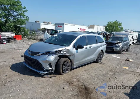2024 Toyota Sienna Xse z USA, uszkodzony, nr VIN 5TDXSKFC8RS127174